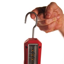 KIESZONKOWA LATARKA MILWAUKEE M12 SL-0 