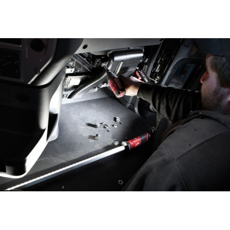 LAMPA PODWIESZANA LED MILWAUKEE  M12 UHL-0 IP54 1350Lumen 