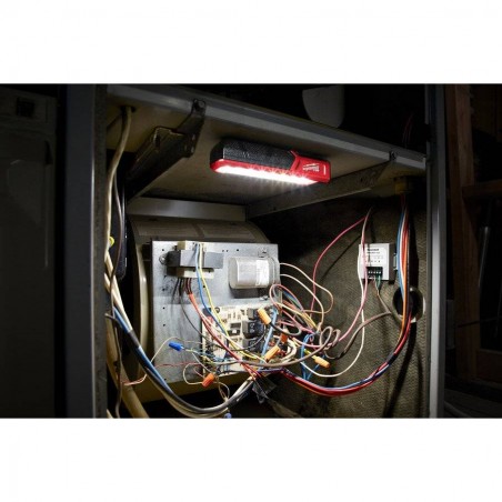 KIESZONKOWA AKUMULATOROWA LATARKA LED USB 445 Lumen - MILWAUKEE L4 FL-201