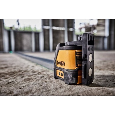 Samopoziomujący Laser Krzyżowy DeWalt DW088CG-XJ model z zieloną wiązką lasera  