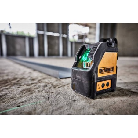 Samopoziomujący Laser Krzyżowy DeWalt DW088CG-XJ model z zieloną wiązką lasera  