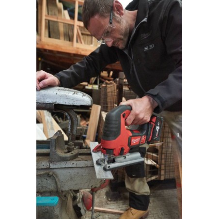 Wyrzynarka Milwaukee M18 BJS-402C AKU 2x 4,0 Ah