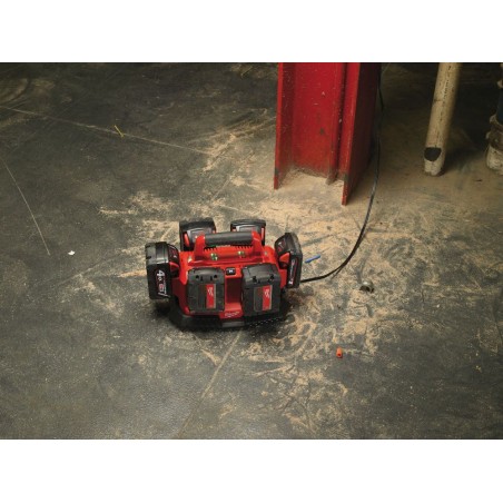 ŁADOWARKA MILWAUKEE Z 4 PORTAMI M12 C4 