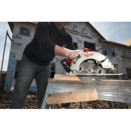 Pilarka tarczowa do drewna i tworzyw sztucznych 66 mm Milwaukee M18 BLCS66-0