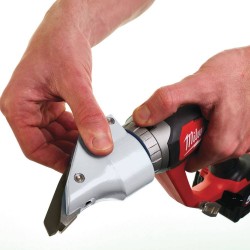 AKUMULATOROWE NOŻYCE DO METALU MILWAUKEE M18 BMS12-0