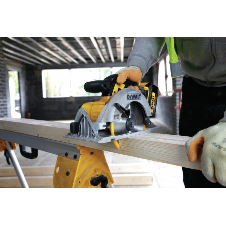 Piła tarczowa DeWalt DCS391N