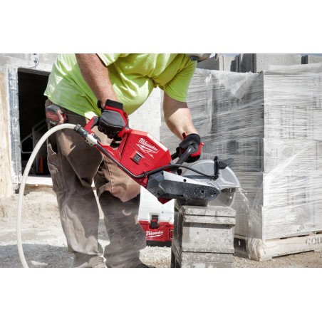 Przecinarka 230mm 18V Piła Milwaukee M18 FCOS230-0