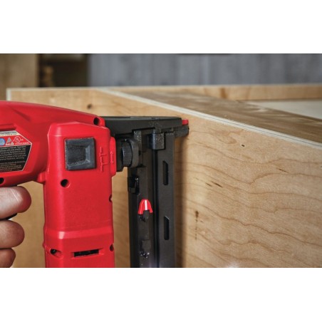 Zszywacz akumulatorowy 18V Milwaukee M18 FNCS18GS-202X