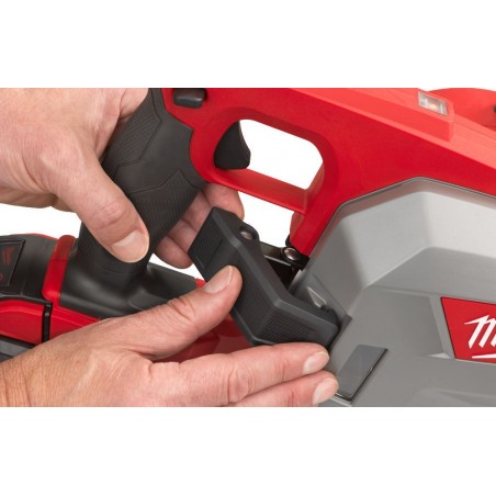 Pilarka tarczowa do metalu 66 mm 18V Milwaukee M18 FMCS66-121C
