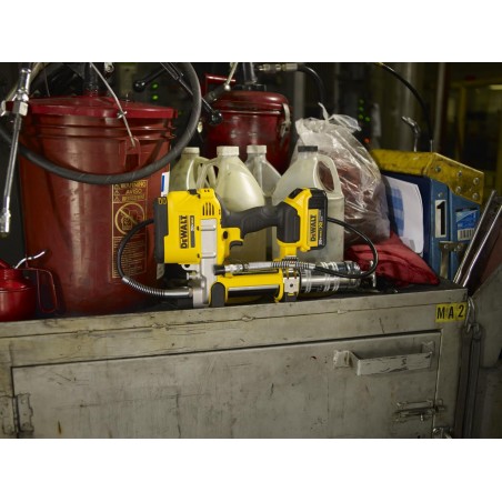 DEWALT SMAROWNICA 18V 1 x 4,0Ah XR LI-ION