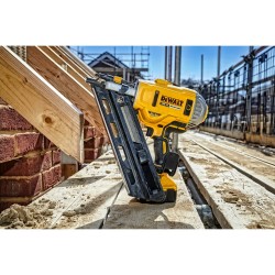 Gwoździarka XR DEWALT DCN692N-XJ  18 V 2-biegowa