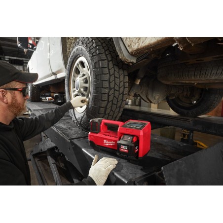 Kompresor akumulatorowy 18V Milwaukee M18BI-0