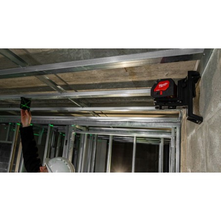 Laser krzyżowy zielony 4xAA Milwaukee CLL-C