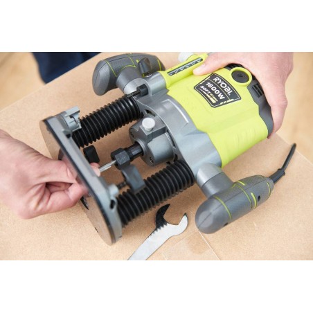 Akumulatorowy pistolet do uszczelniania 18V RYOBI CCG1801MHG