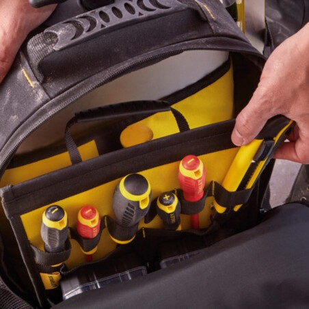 Plecak na kółkach Essential Stanley STST83307-1