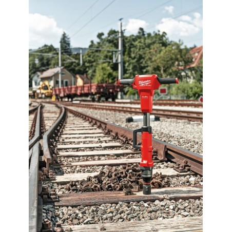 Klucz udarowy kolejowy 18V 2000 Nm Milwaukee M18 FHIWF1R-122C