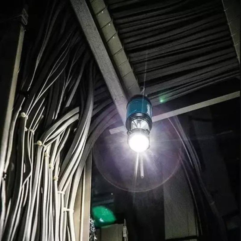 Latarka akumulatorowa 100lm Makita DEAML 102