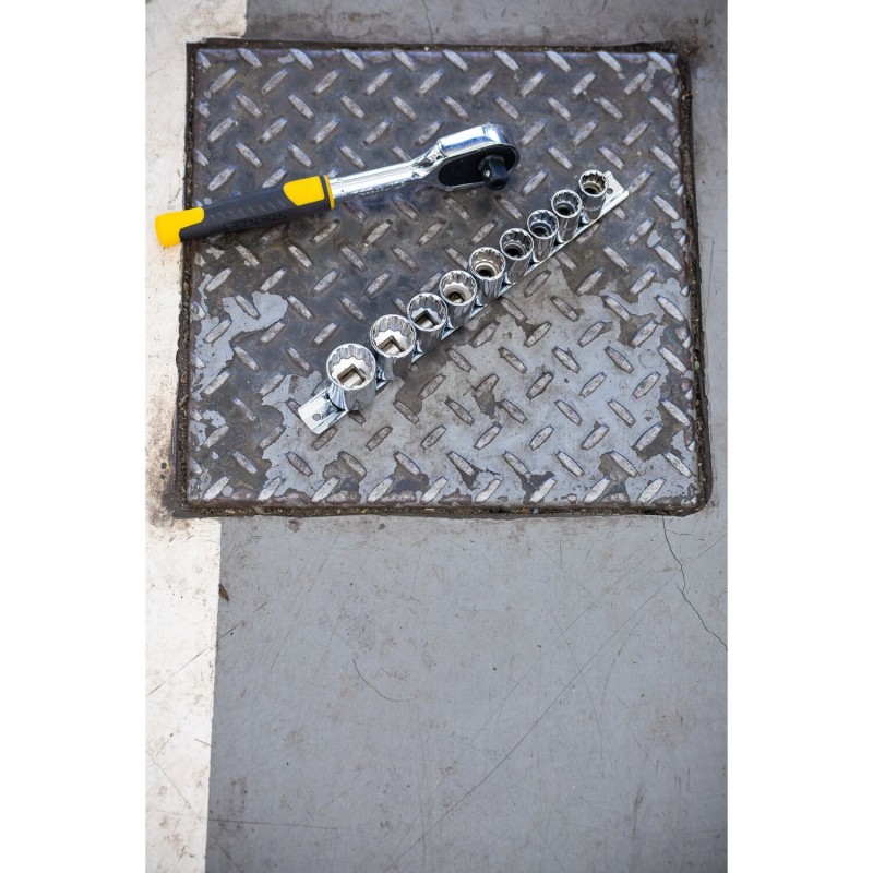 Zestaw kluczy nasadkowych 1/4" Stanley STMT82666-0