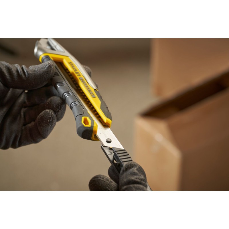 Nóż z systemem łamania Fatmax Stanley FMHT10594-0