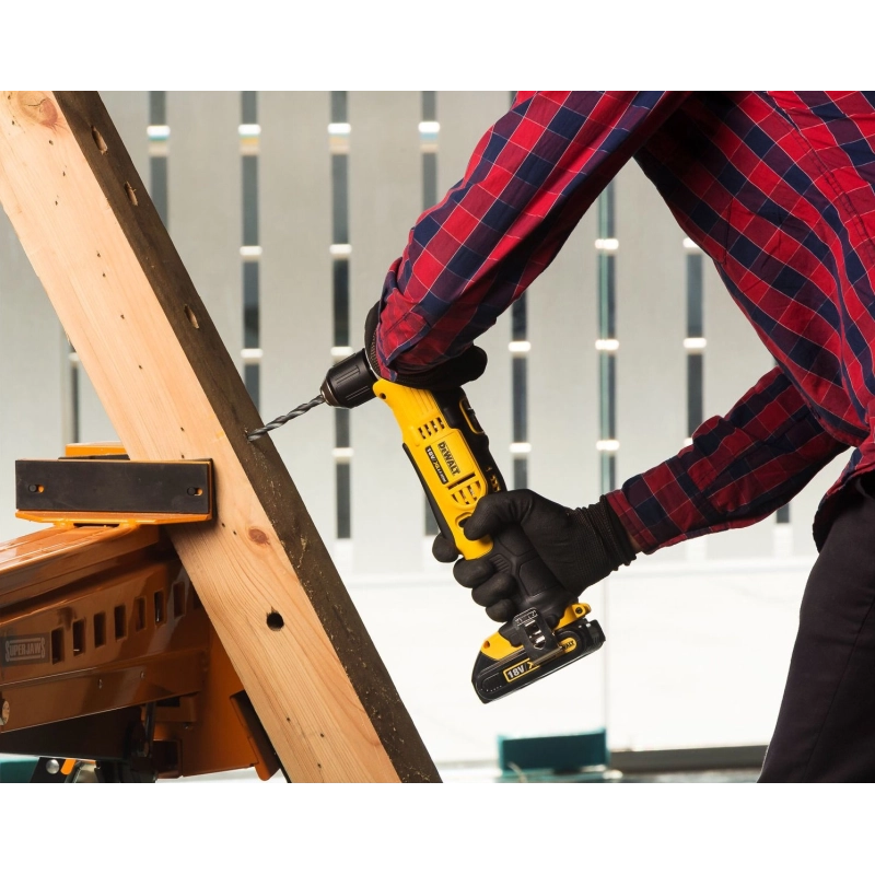 Wiertarka kątowa 18V XR 1,5Ah  DEWALT
