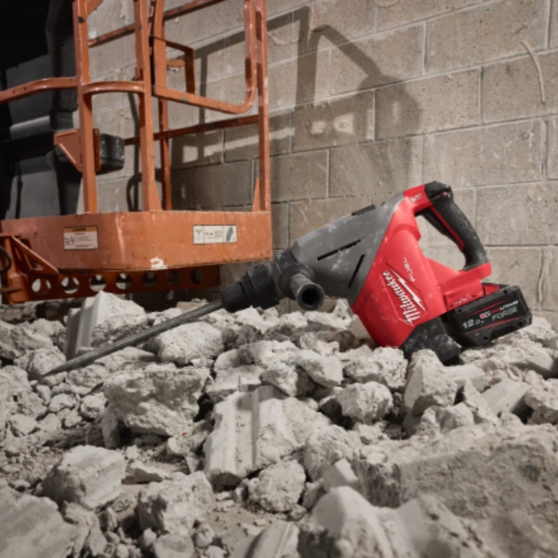 Młot wiercąco-kujący SDS-Max 45 mm Milwaukee M18 FHACO745