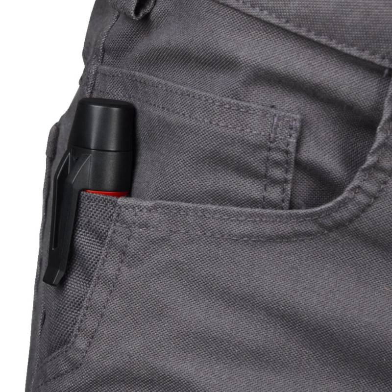 Bezdotykowy Detektor Napięcia z podwójnym zakresem i wbudowana latarką Milwaukee NCVDDF 1000 V