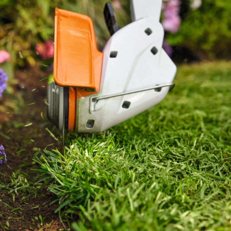 Podkaszarka akumulatorowa AS STIHL FSA30 SET