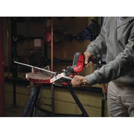 Piła szablasta Milwaukee M12 CHZ-202X